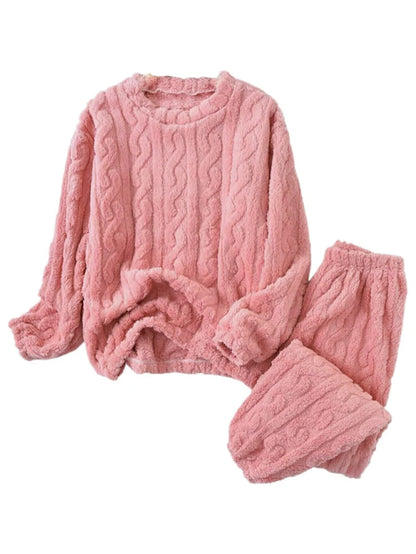 COMBO INVIERNO | Pijama Nube + 3 Pares de Calcetines Térmicos de Regalo